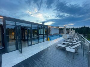 Пристройка террасы со SPA-зоной к существующему ФОК
